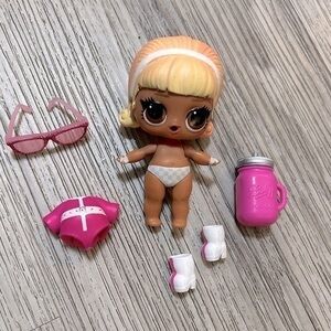 LOL Surprise! DRAG RACER Big Sister doll with clothing and accessories.